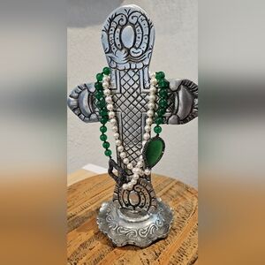 Faux Pearl & Green Glass Necklace Costume Jewelry 15"